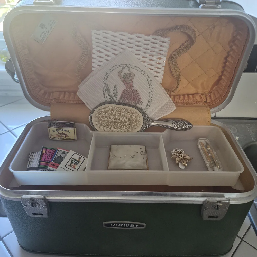 Vintage Green Airway Train Case